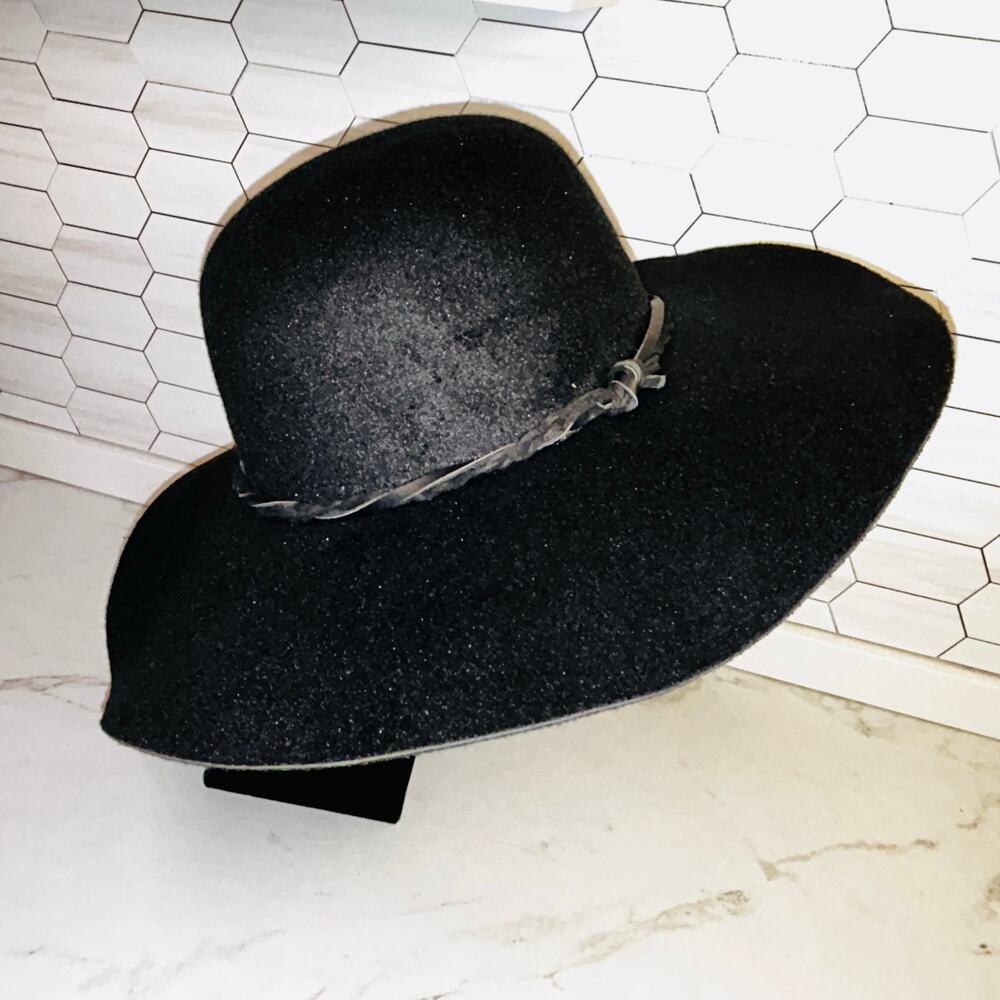 Black Wide Brim Felt Hat Womens One Size Adjustable Band Western Boho